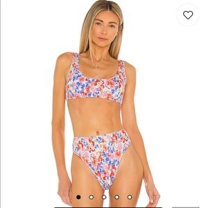 NWT L Space Izzie Bikini Top in Flowers Forever